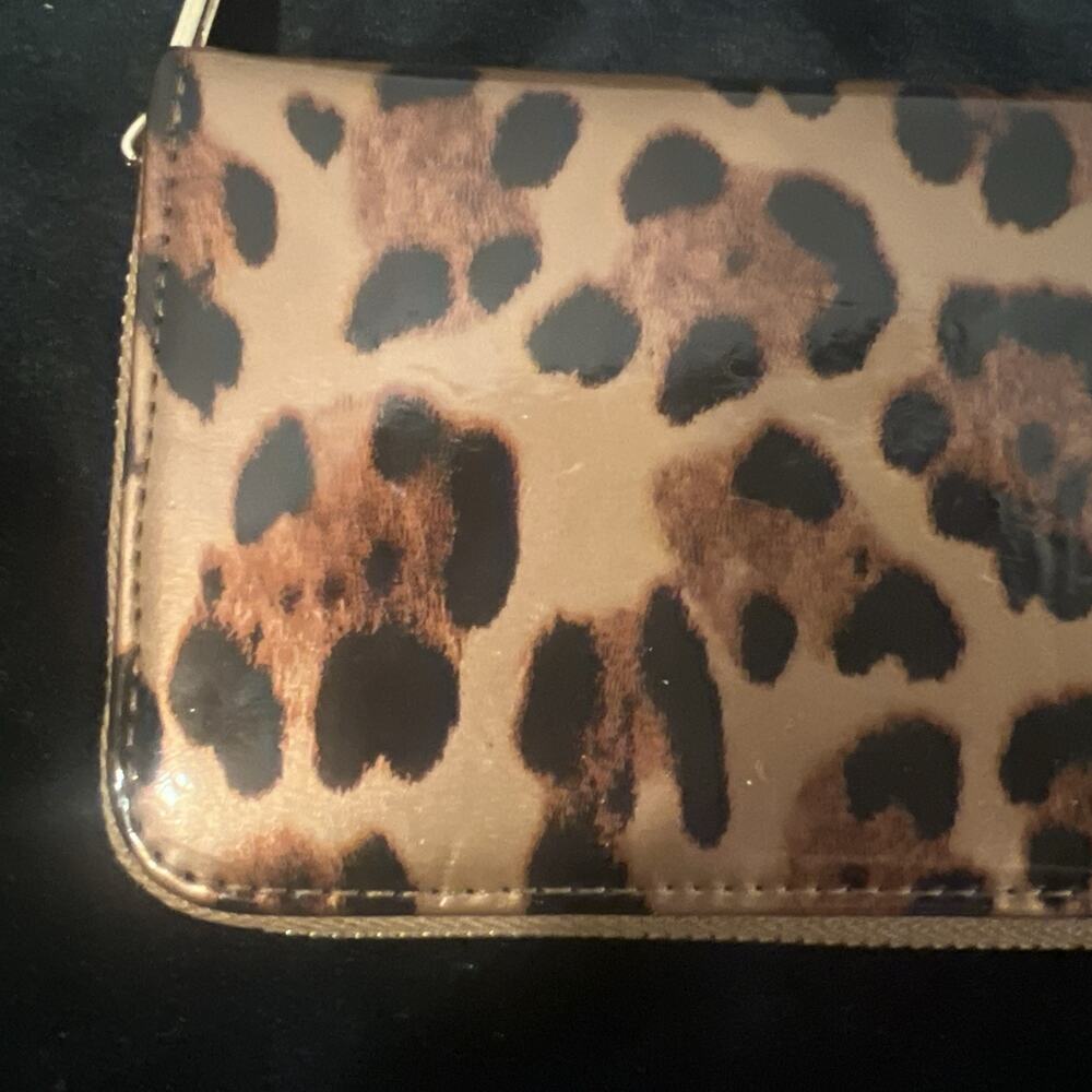 Michael Kors Leopard Continental Wallet Read - Picture 6 of 9